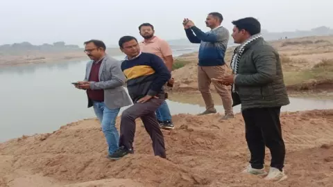 Banda News: बेतवा को मालामाल बनाने से पहले केन हो रही कंगाल, जुर्माना ठोंक पीठ ठोंकने तक सीमित जिला प्रशासन