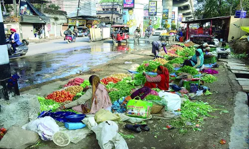 Vegetable Mandi on Footpath in Sipari Bazar Road
