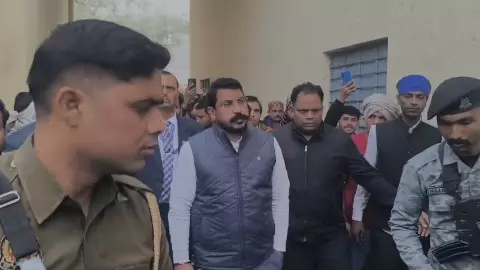 Chandrashekhar Azad visits Jitendras home