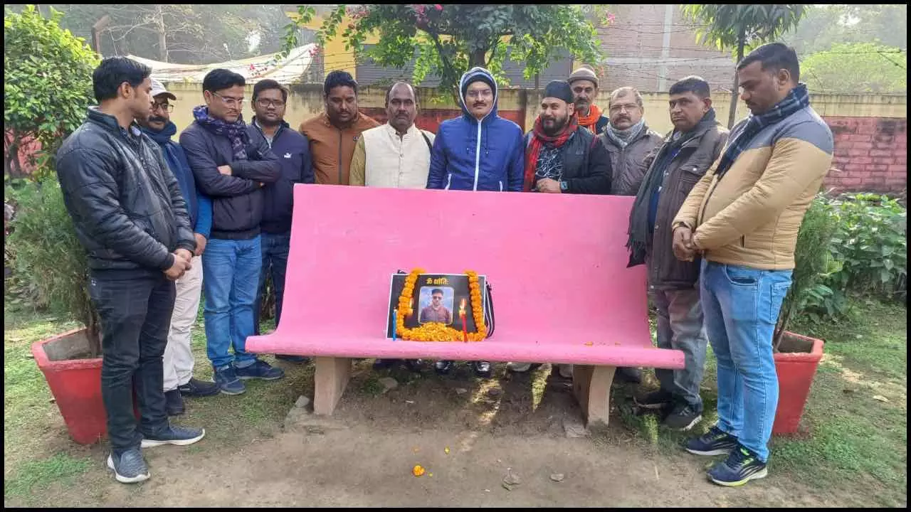 Mirzapur Journalists Paid Tribute Journalist Mukesh Chandrakar Murder