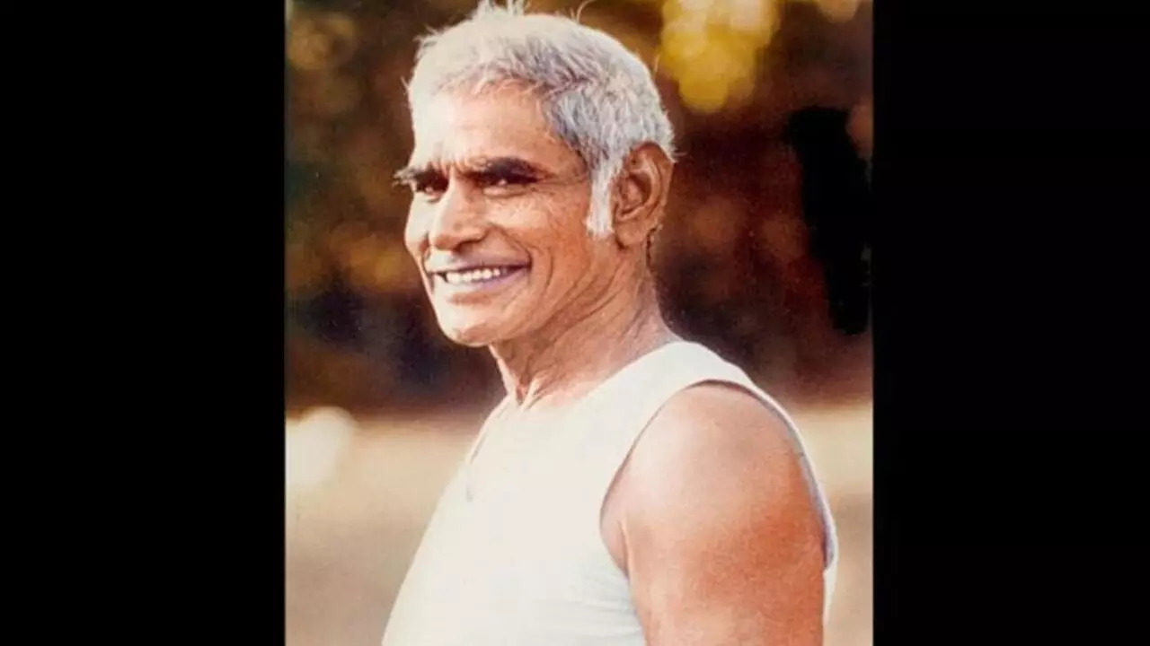 Baba Amte Journey: समर्पण का उत्कृष्ट उदाहरण बाबा आमटे