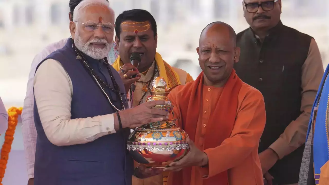 Mahakumbh 2025: मोदी और योगी के नेतृत्व में भव्य और दिव्य हुआ कुंभ का स्वरूप