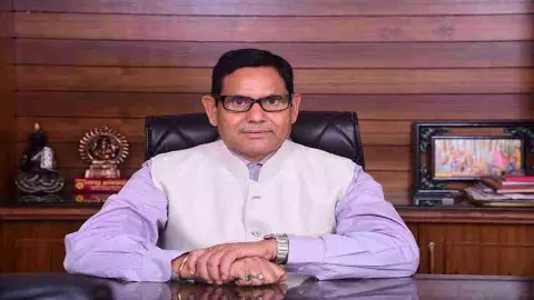 Lucknow Crime: LPS के प्रबंधक व सांसद एसपी सिंह से ₹1.60 करोड़ की ठगी, केस दर्ज Lucknow Crime: LPS के प्रबंधक व सांसद एसपी सिंह से ₹1.60 करोड़ की ठगी, केस दर्ज