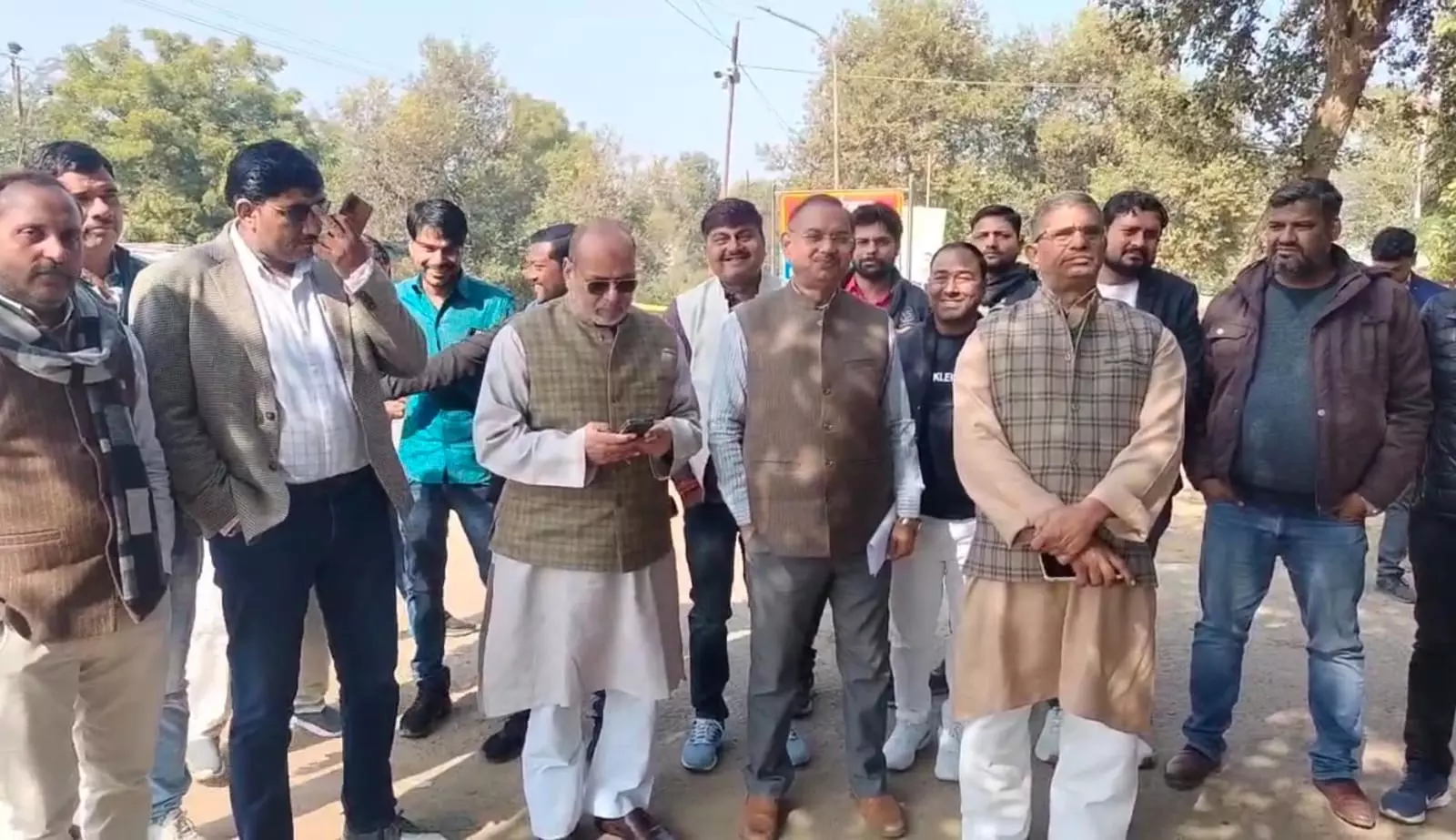 Mahoba News: विस्फोटक माफिया सिंडिकेट ने खनन उद्योग को किया प्रभावित, कारोबारियों ने की कड़ी कार्रवाई की मांग