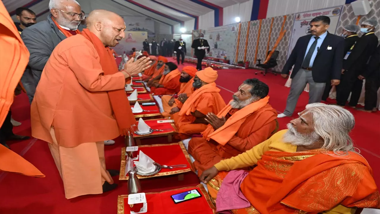 CM Yogi had meal with saints of all arenas, presented gifts