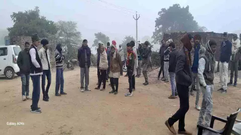 Jalaun News: देर रात घर में घुसे चोर, दंपति को मारी गोली, जांच में जुटी पुलिस Jalaun News: देर रात घर में घुसे चोर, दंपति को मारी गोली, जांच में जुटी पुलिस