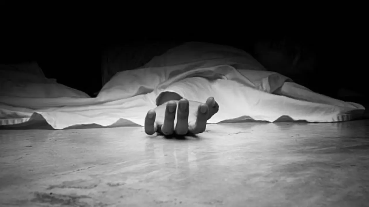 Dead Body Found in Canal in Syedaraja Police Station Area in Chandauli