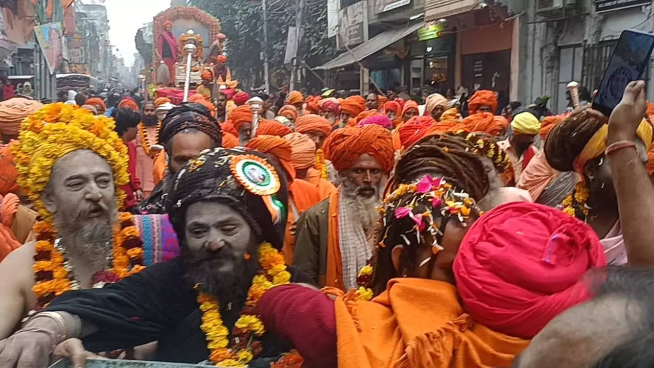 Cantonments of all the arenas entered Mahakumbh, nationality and spirituality were met