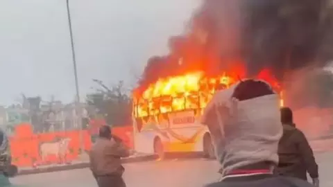Mathura News: Fire breaks out in bus with devotees, one dead