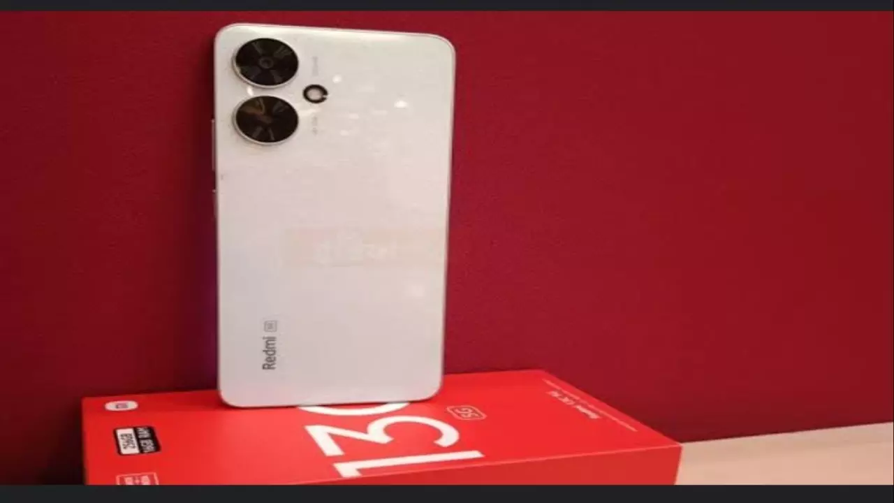 Redmi 13C 5G Price:14000 के इस फोन को खरीदें 8000 से कम में