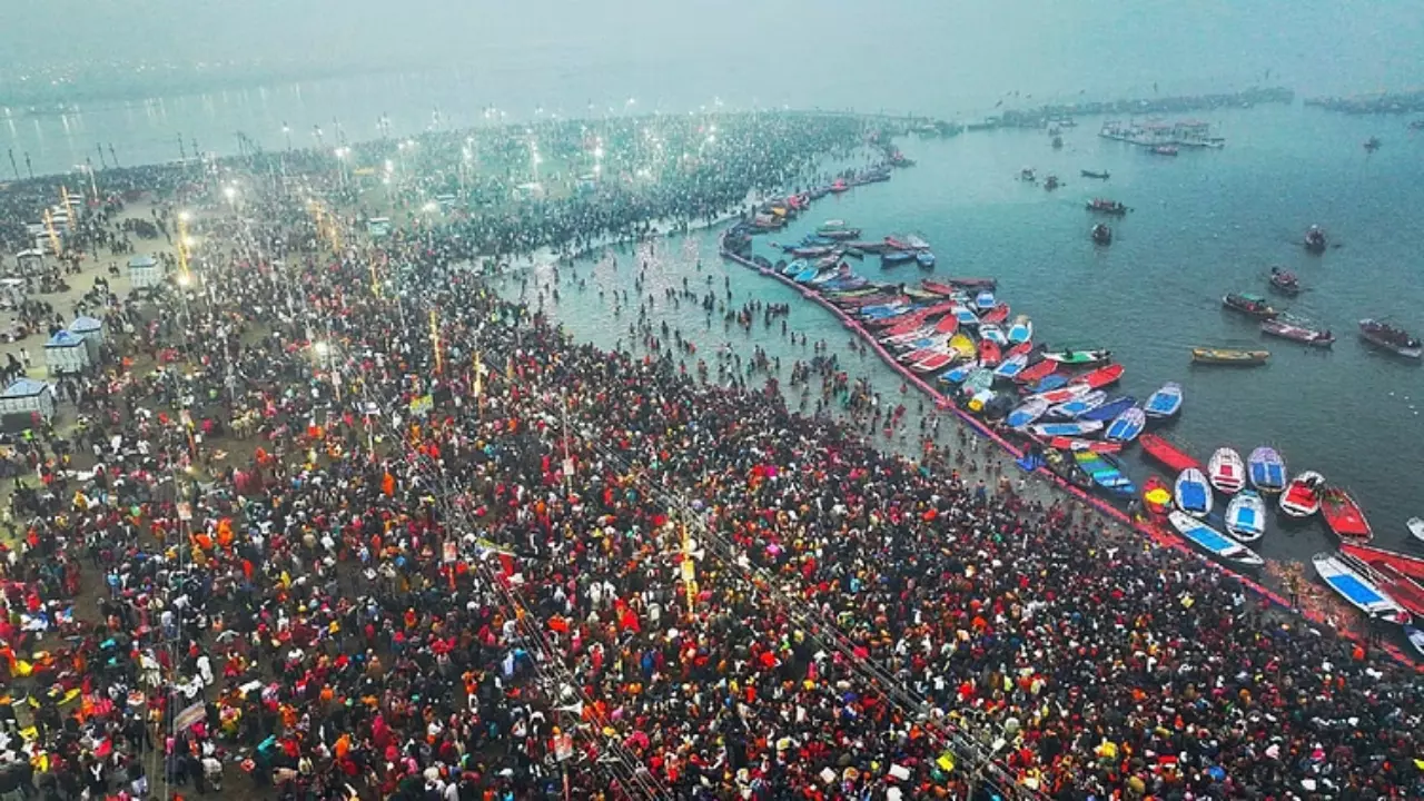 Panchkosi Parikrama started after worshiping Ganga in Prayagraj Maha Kumbh 2025