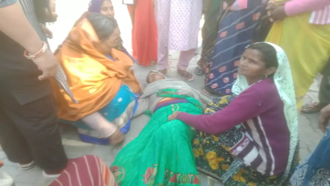 Maa demands justice for sons death unconscious outside police station