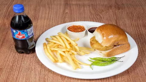 Combo Food in Lucknow: लखनऊ में यहाँ मिलेगा 59 रूपए में ये ज़बरदस्त कॉम्बो कोल्ड ड्रिंक के साथ, जानिए क्या है यहाँ ख़ास Combo Food in Lucknow: लखनऊ में यहाँ मिलेगा 59 रूपए में ये ज़बरदस्त कॉम्बो कोल्ड ड्रिंक के साथ, जानिए क्या है यहाँ ख़ास