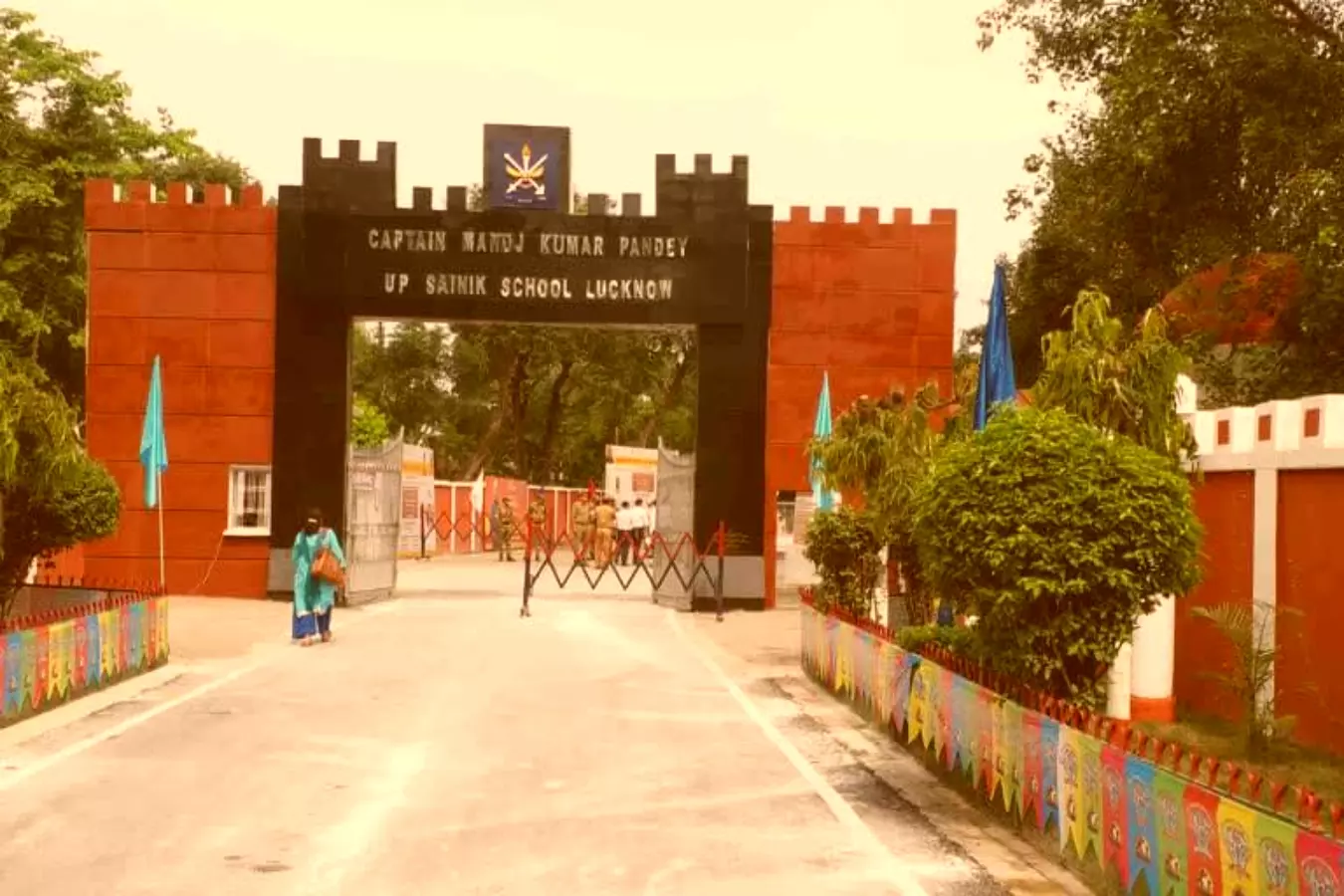 Aisee Sainik School: सैनिक स्कूल की प्रवेश परीक्षा के लिए आवेदन का अंतिम मौका आज , जल्द करें पंजीकरण