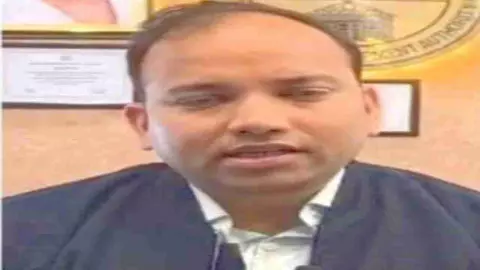 Moradabad News: मुरादाबाद में प्रधानमंत्री आवास योजना के तहत खाली आवासों की फिर से होगी लॉटरी Moradabad News: मुरादाबाद में प्रधानमंत्री आवास योजना के तहत खाली आवासों की फिर से होगी लॉटरी