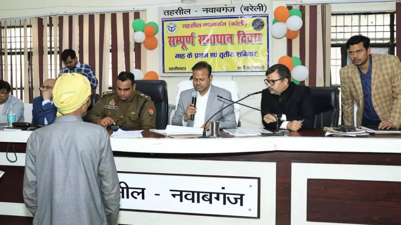 Bareilly DM Ravindra Kumar Instructed Accountants to Vacate the Encroachment on Government Land