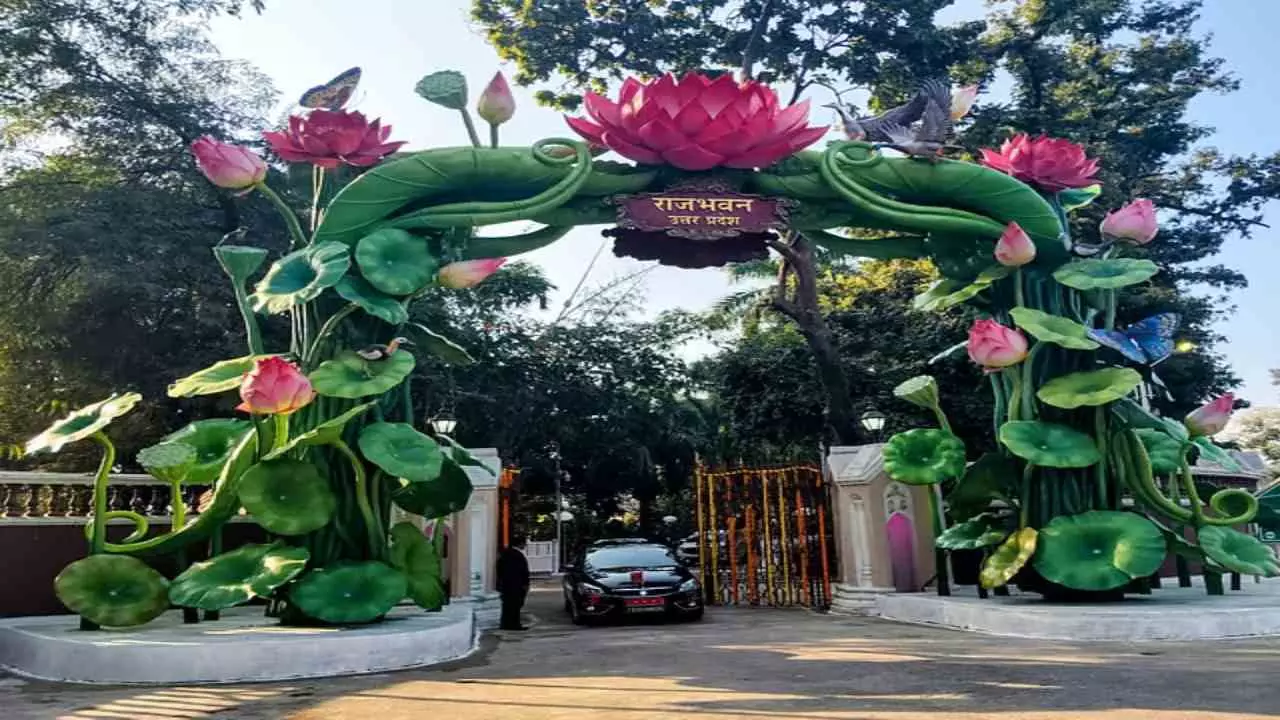 Lucknow Raj Bhavan Flower Show Entry Timing Full Information in Hindi