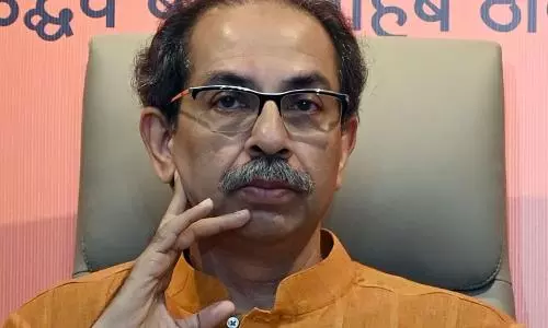 Maharashtra Politics: उद्धव गुट के छह सांसद कर सकते हैं खेला, शिंदे के साथ जाने की संभावना, महाराष्ट्र में सियासी हलचल तेज