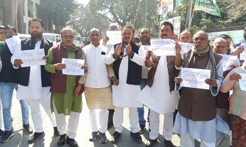Azamgarh News, America, Indians Deportation Case, Azamgarh News Today, Azamgarh News in Hindi, Azamgarh Latest News, Azamgarh Samachar, Azamgarh Ki Taza Khabar, Azamgarh Samachar in Hindi, Azamgarh Crime, Azamgarh Police, Azamgarh Latest News in Hindi, Newstrack Samachar, Azamgarh ki Aaj Ki Taaza Khabar