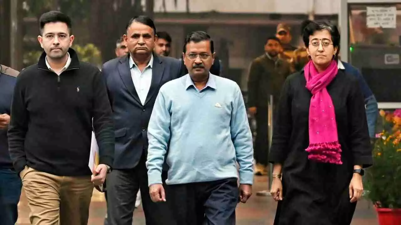 Delhi News: दिल्ली में अब AAP के सामने नई चुनौती, नगर निगम की सत्ता छिन जाने का खतरा, जानिए क्या है MCD का समीकरण