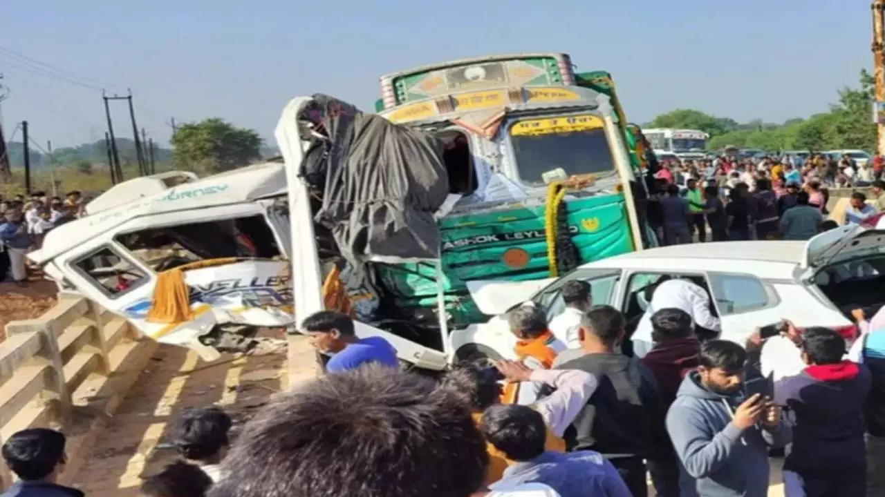 mp road accident