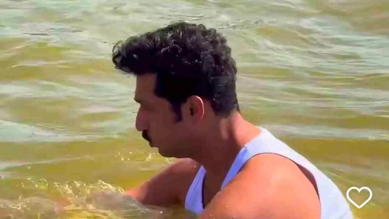 Vicky Kaushal In Maha Kumbh