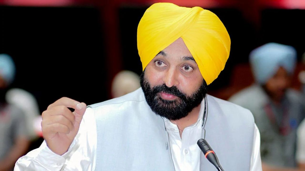 Bhagwant Mann Singh slams Indians deported from America landed at Amritsar Airport