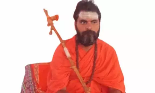 Jaunpur News: पीयू के पूर्व छात्र बने संन्यासी, कुंभ में कर रहे हैं प्रवचन
