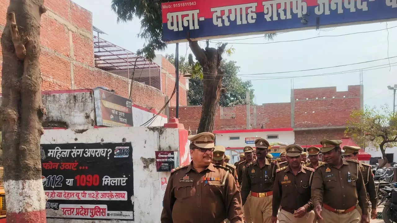 Inspector-in-charge Shamsher Bahadur conducted root march in Dargah Sharif area