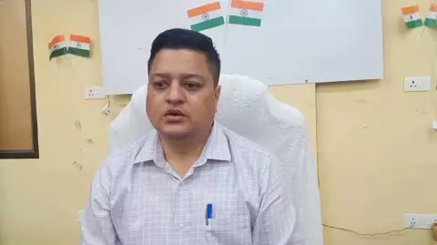Chandauli News Today DM and SP Action Against Habitual Criminals Chandauli News Today DM and SP Action Against Habitual Criminals