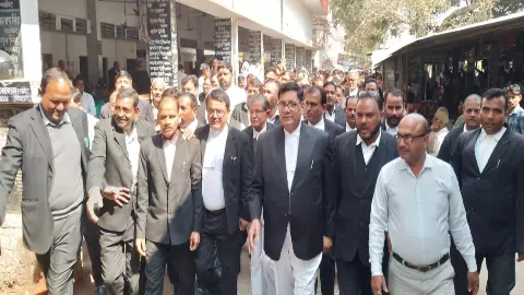 Advocates Act Amendment Bill: कड़े विरोध के चलते एडवोकेट्स एक्ट अमेंडमेंट बिल वापस लिया, अब नया ड्राफ्ट बनेगा Advocates Act Amendment Bill: कड़े विरोध के चलते एडवोकेट्स एक्ट अमेंडमेंट बिल वापस लिया, अब नया ड्राफ्ट बनेगा