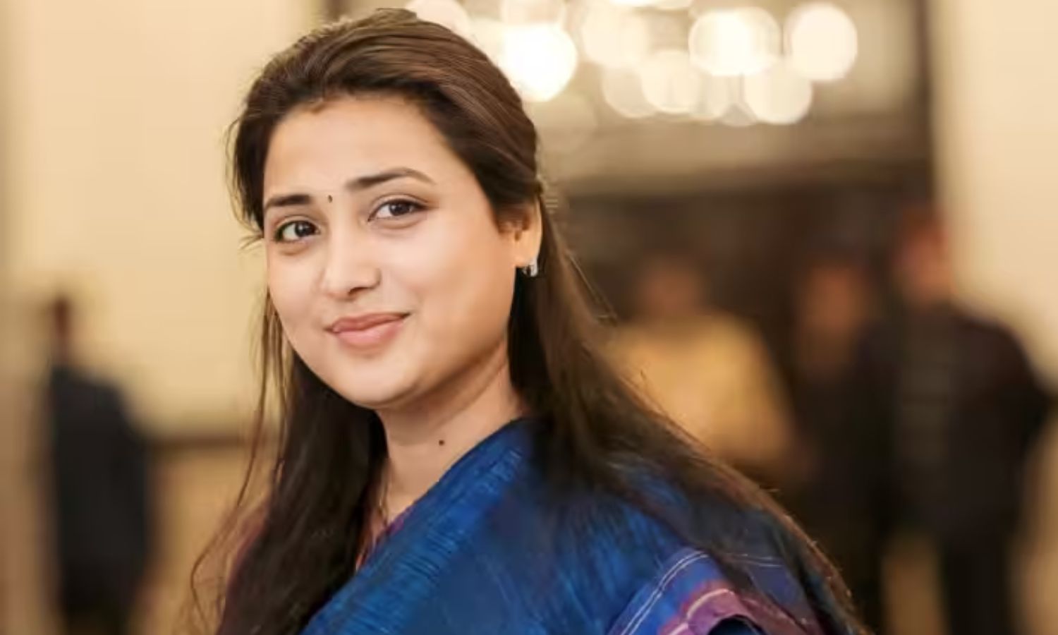 SP Beautiful MLA Ragini Sonkar | Ragini Sonkar Biography | Ragini ...