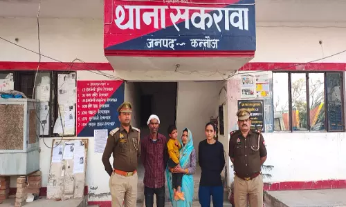 Kannauj News: मिशन शक्ति अभियान फेज 5 के तहत थानों की एंटी रोमियो टीम ने महिलाओं और बालिकाओं को किया जागरूक