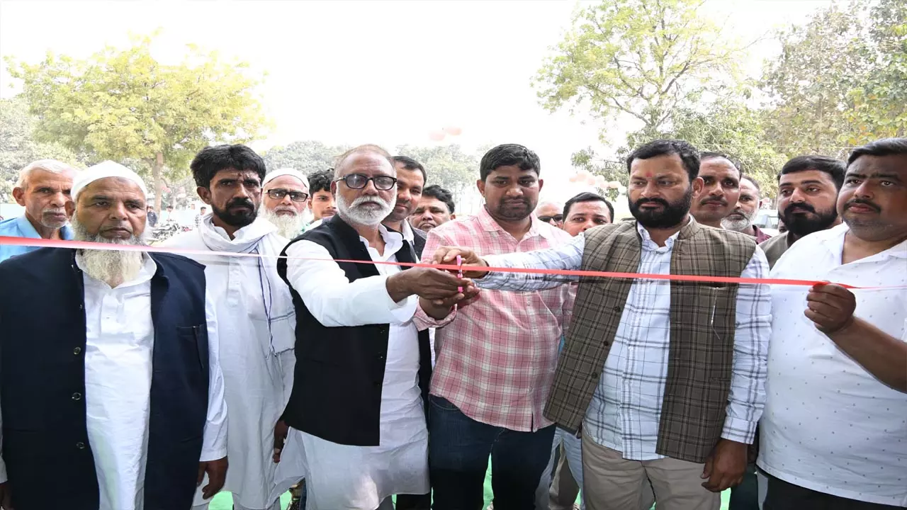 SP leader Hafeez Malik cuts ribbon and inaugurates AS Public School