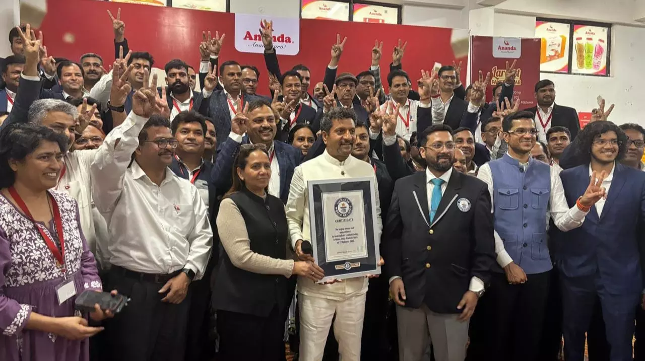 Bulandshahr News Today Ananda Dairy Sets World Record By Making Cheese Slab