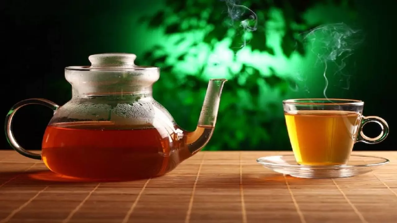 Health Benefits of Tea: चाय के छिपे हुए फायदे, जो आपको चौंका देंगे, यहां जानें एक्सपर्ट्स से