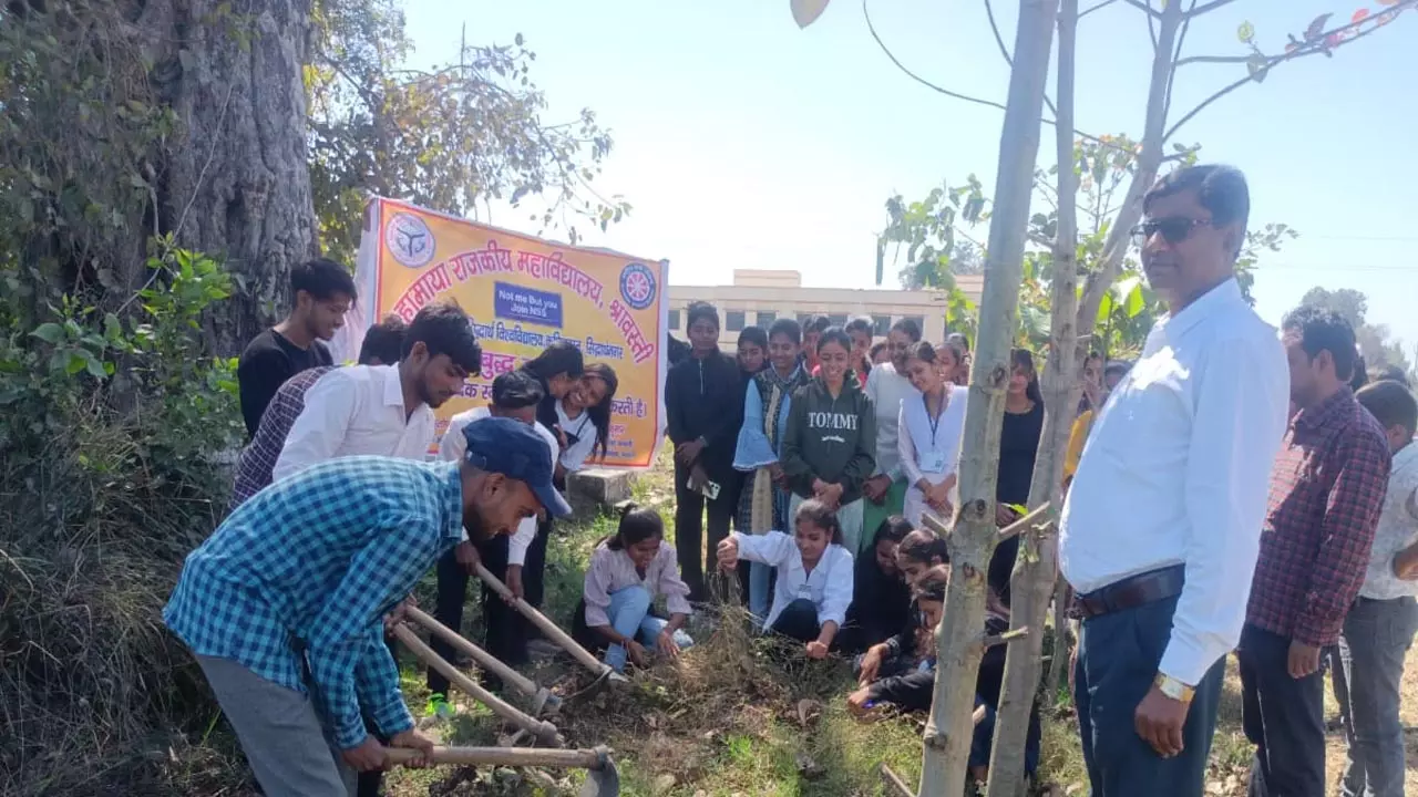 Workers gave message on hygiene with charity, explained ways to prevent diseases