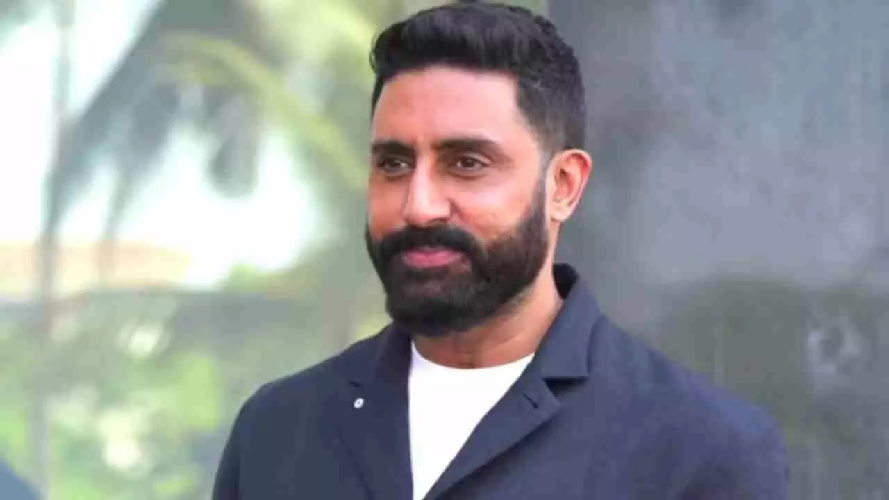 Abhishek Bachchan Viral Video