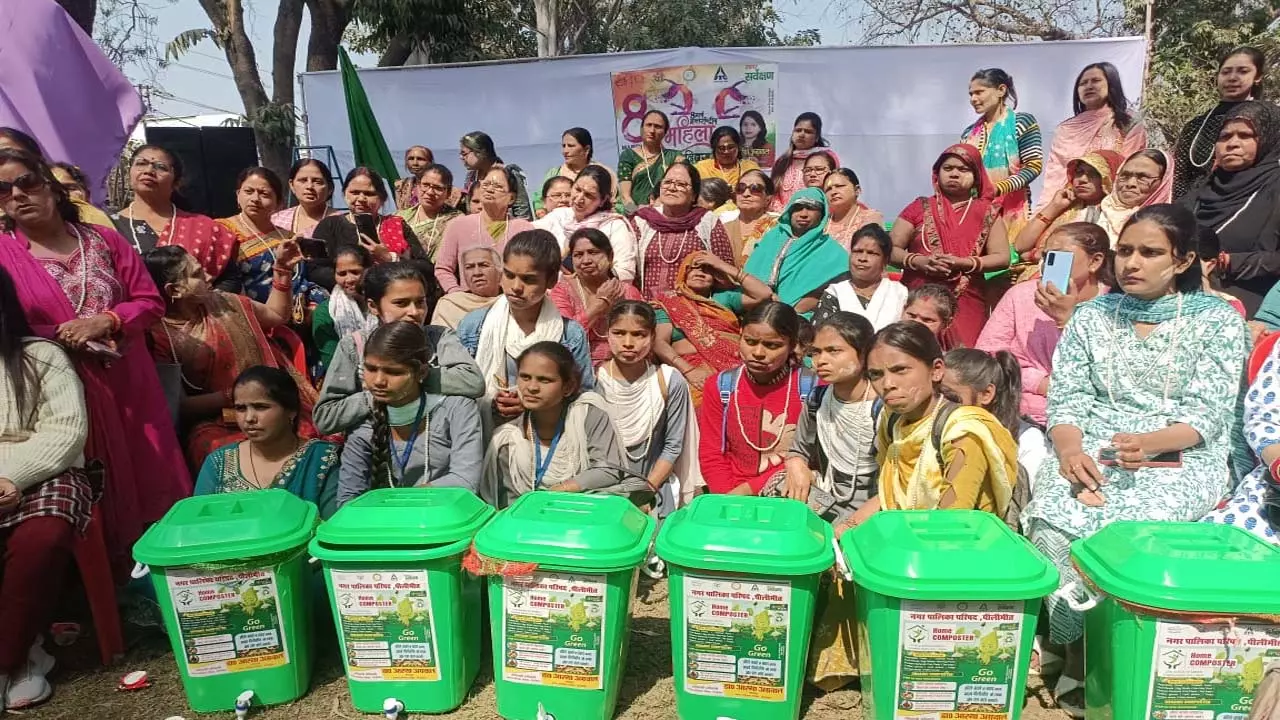 On International Womens Day, Dr. Aastha distributed home composters in the municipality