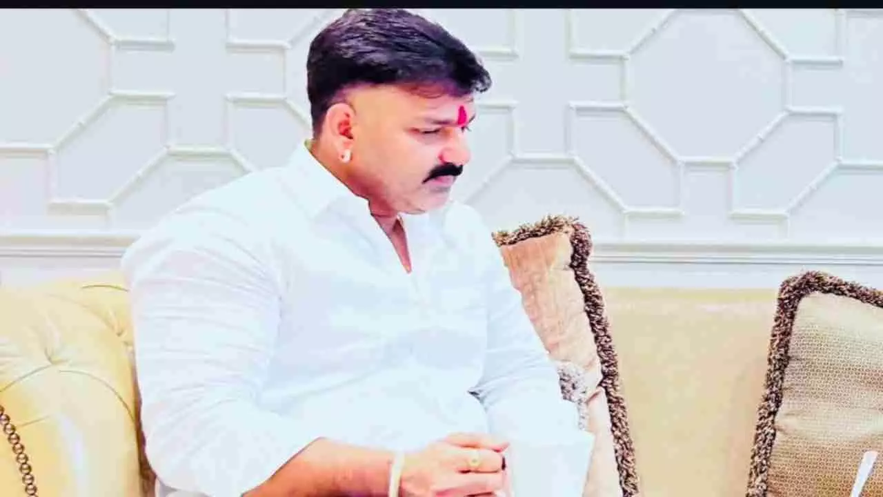 Pawan Singh Wife