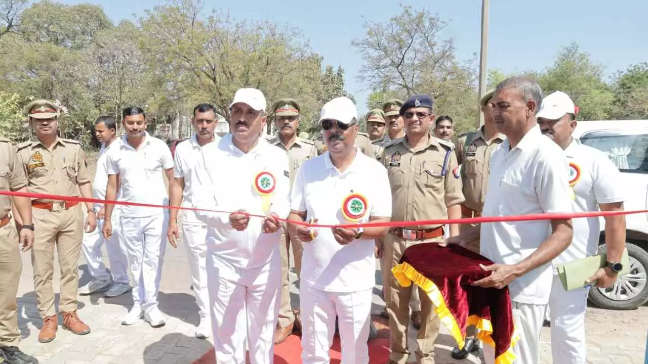 Jhansi News: 28 वीं अंतर वाहिनी पीएसी पूर्वी जोन कुश्ती कलस्टर प्रतियोगिता का शुभारंभ