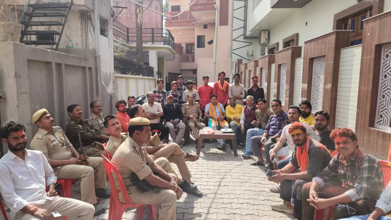 Aligarh News: करणी सेना के प्रदेश अध्यक्ष को पुलिस ने उनके आवास पर किया नजरबंद, जानें पूरा मामला