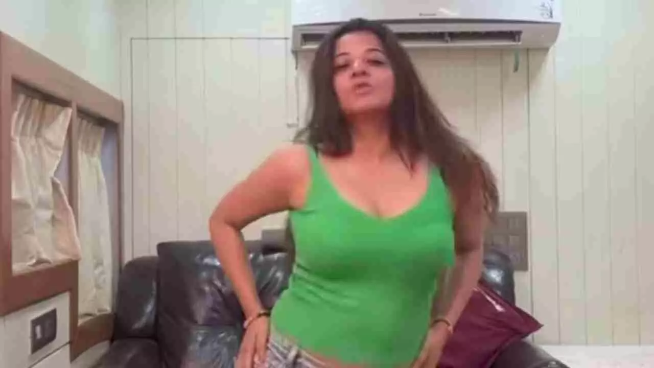 Monalisa Sexy Dance Video