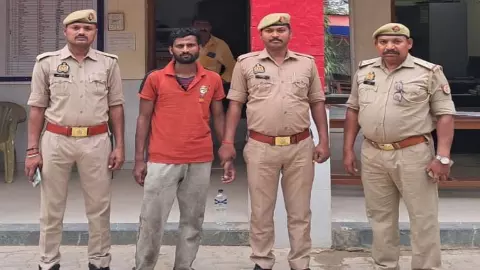 Azamgarh News: STF ने 50 हजार इनामी बदमाश को किया गिरफ्तार, पूर्व में लूट की घटना को दिया था अंजाम