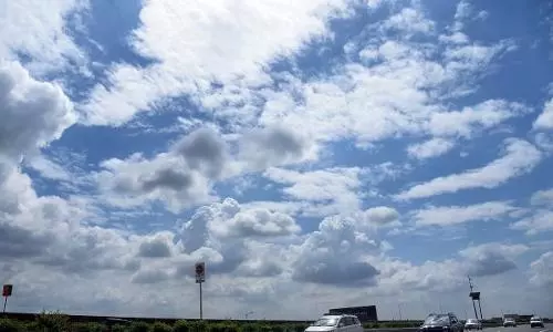 Weather Update: झमाझम बारिश और कड़केगी बिजली! देंखे यूपी के शहरों में कैसा रहेगा मौसम