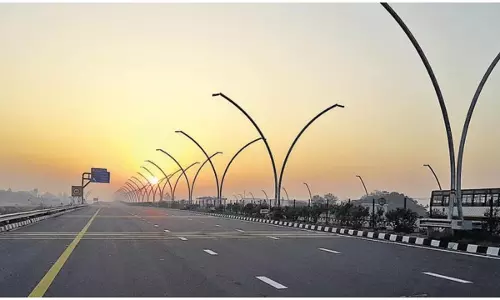 एक्सप्रेस वे पर 120 की स्पीड में नहीं कटेगा चालान, इतने मिनट में पूरा होगा 300 किमी का रास्ता