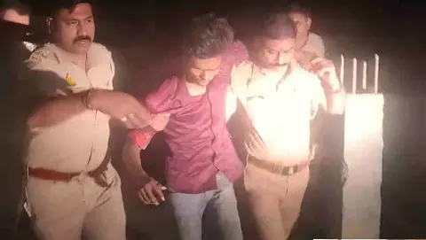 Vicious criminal injured after being shot in police encounter In Jhansi