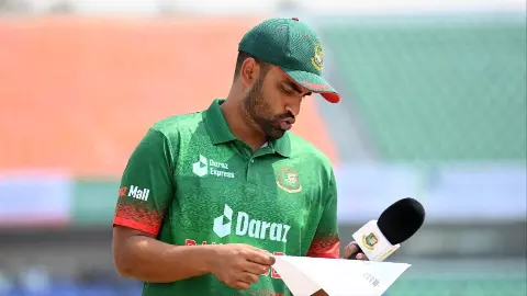 Tamim Iqbal को मैच के दौरान आया हार्ट अटैक, लाइफ सपोर्ट पर खिलाड़ी