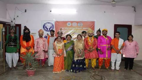 Lucknow News: लखनऊ में हुआ संस्कृत नाटक भारतीय शौर्यशिरोमणि वीर पोरस का मंचन Lucknow News: लखनऊ में हुआ संस्कृत नाटक भारतीय शौर्यशिरोमणि वीर पोरस का मंचन