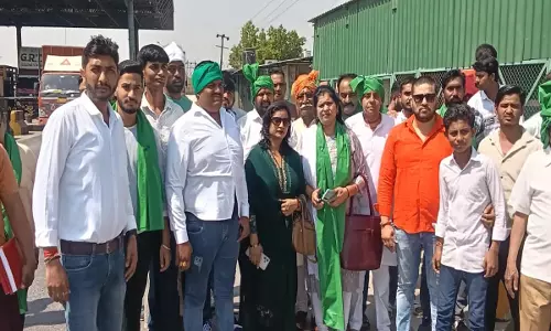 Aligarh News: भारतीय किसान युवा जागरुक संगठन का लुहारली टोल पर हल्ला बोल प्रदर्शन, ये है मांग